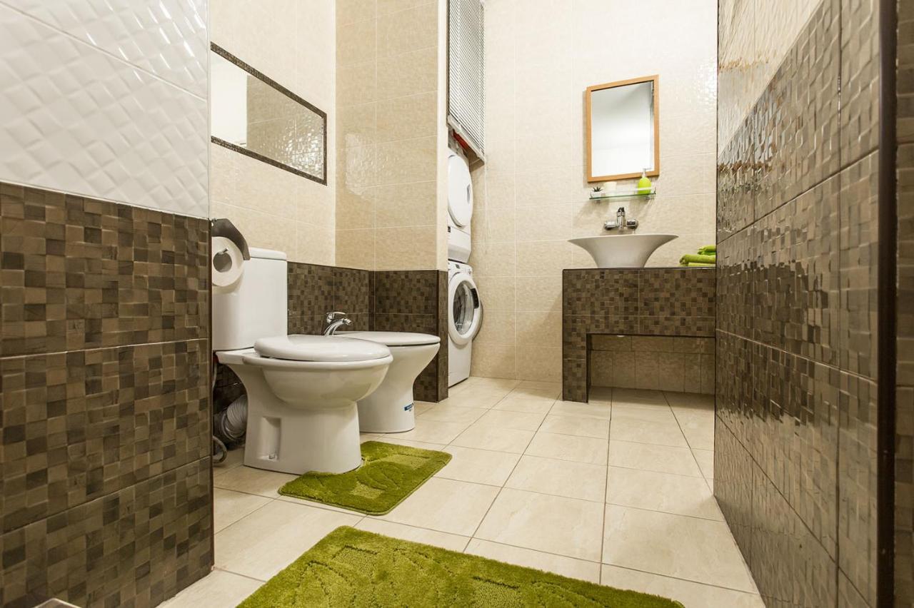Gagarin Plaza Apartment 70 Square Metres On 12Th Floor Odesa Exterior photo