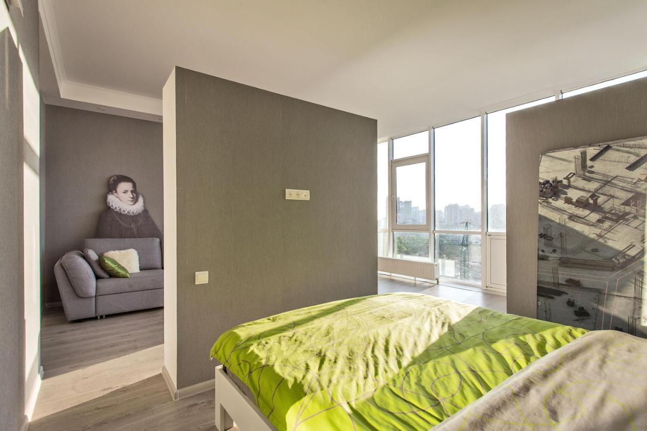 Gagarin Plaza Apartment 70 Square Metres On 12Th Floor Odesa Exterior photo