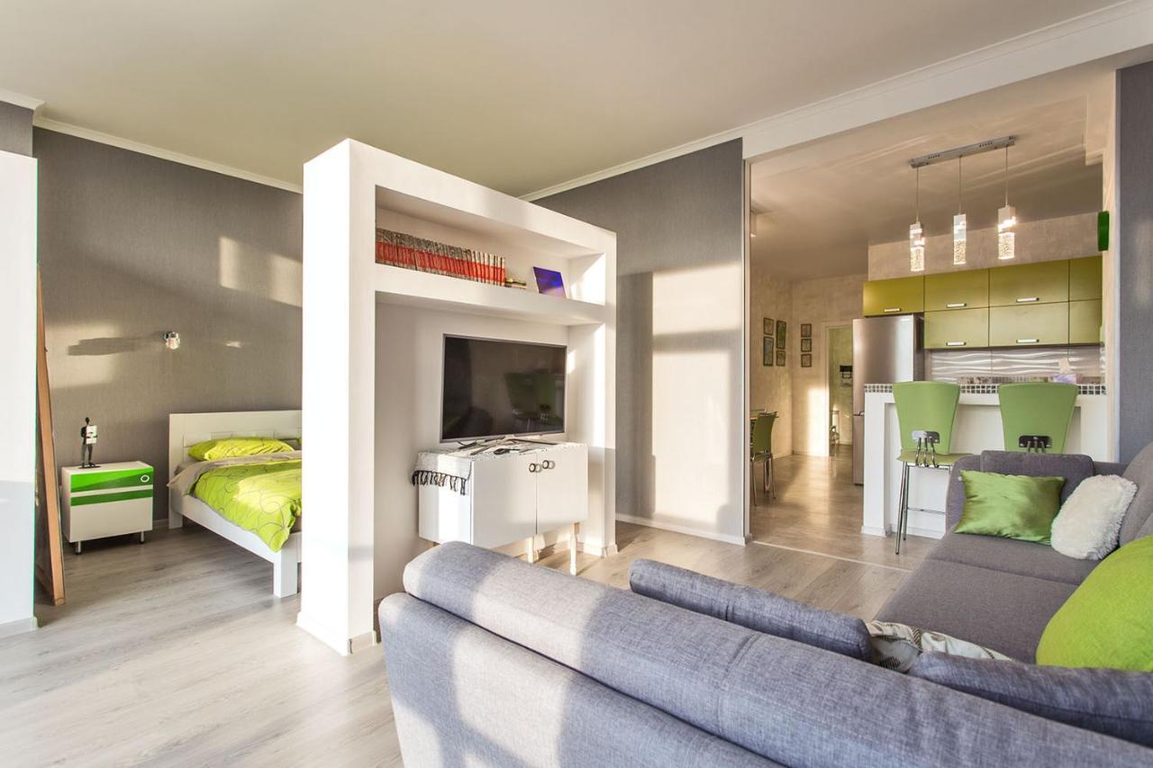 Gagarin Plaza Apartment 70 Square Metres On 12Th Floor Odesa Exterior photo